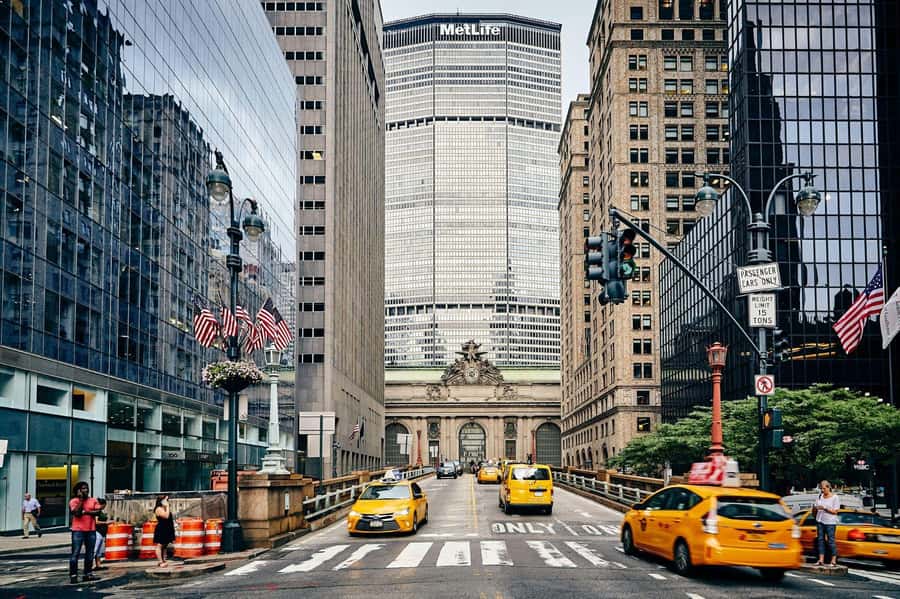 New York: Manhattan Guided Bus Tour - Uptown begins at Lincoln Center and the Dakota