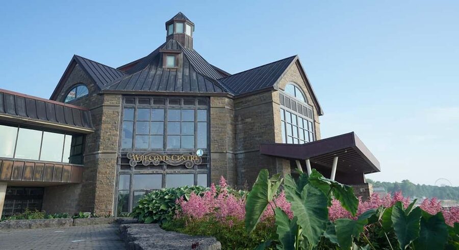 Niagara Falls: 5 Attraction Pass, WEGO Bus & Audio Guide - Collecting your pass at Table Rock Welcome Centre