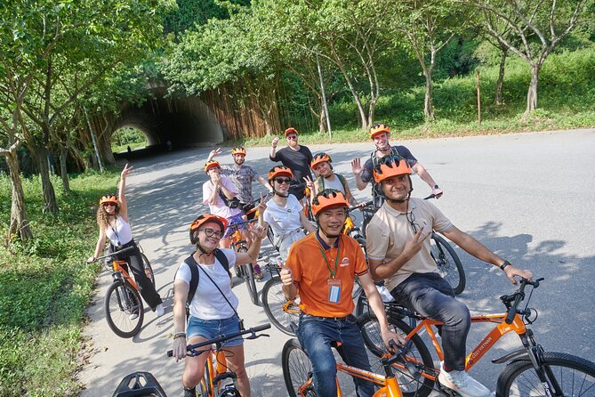 Ninh Binh Day Trip: Bai Dinh-Trang An-Mua Cave, Buffet, Boat, Bus - Who should book this tour