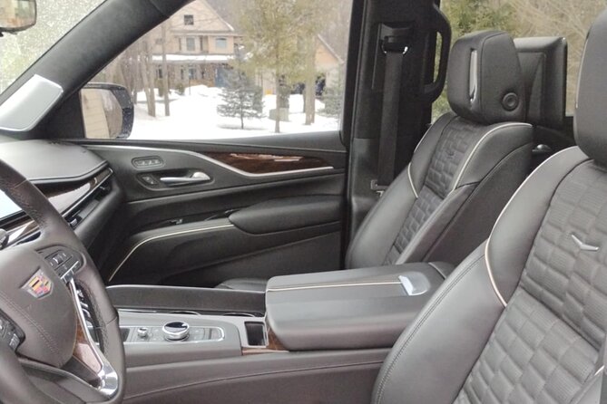 NON BUS VIP Cadillac Escalade Traverse City Old Mission Wine Tour - Chateau Chantal for ice wine and broad bay views