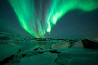 Northern Lights Big Bus Chase with Chasing Lights