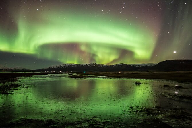 Northern Lights Classic MiniBus Tour from Akureyri - A small minibus makes the hunt easier