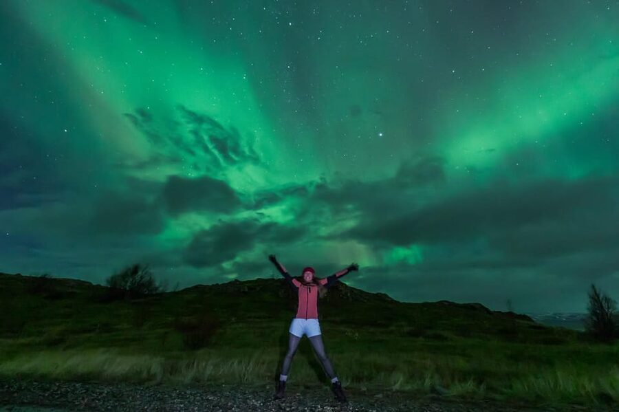 Northern Lights in Mini Bus, Photos, Hot Cocoa and Pastries - Seeing the Aurora through a camera