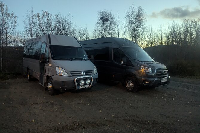 Northern Lights Minibus Chase Max 16 Person In Group - Guide Quality Makes the Difference