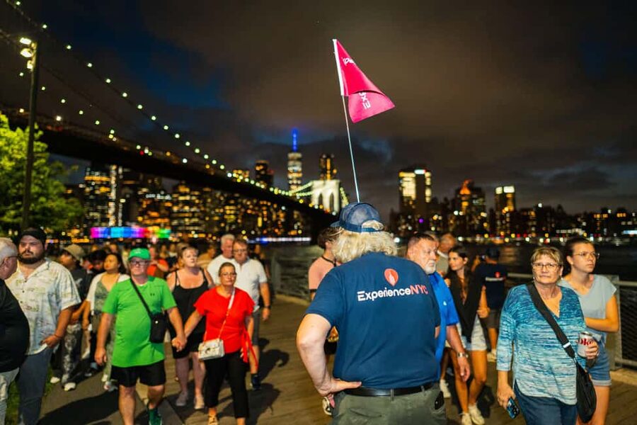 NYC at Night: 3-Hour Luxury Bus Tour of Top Highlights - Starting between 49th and 50th Streets