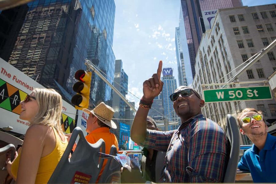 NYC Bundle: Empire State, Big Bus Tour, & Circle Line Cruise - Circle Line from Pier 83 to the Statue of Liberty