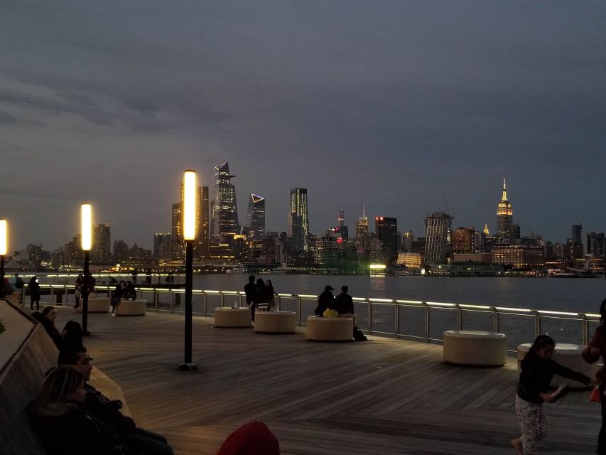 NYC: City Skyline Sightseeing MiniBus Tour at Night - Timing, weather, and the four-hour schedule