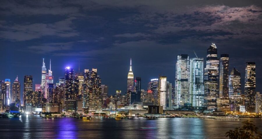 NYC: City Skyline Sightseeing MiniBus Tour at Night - Hoboken: pastries, waterfront views, and local character
