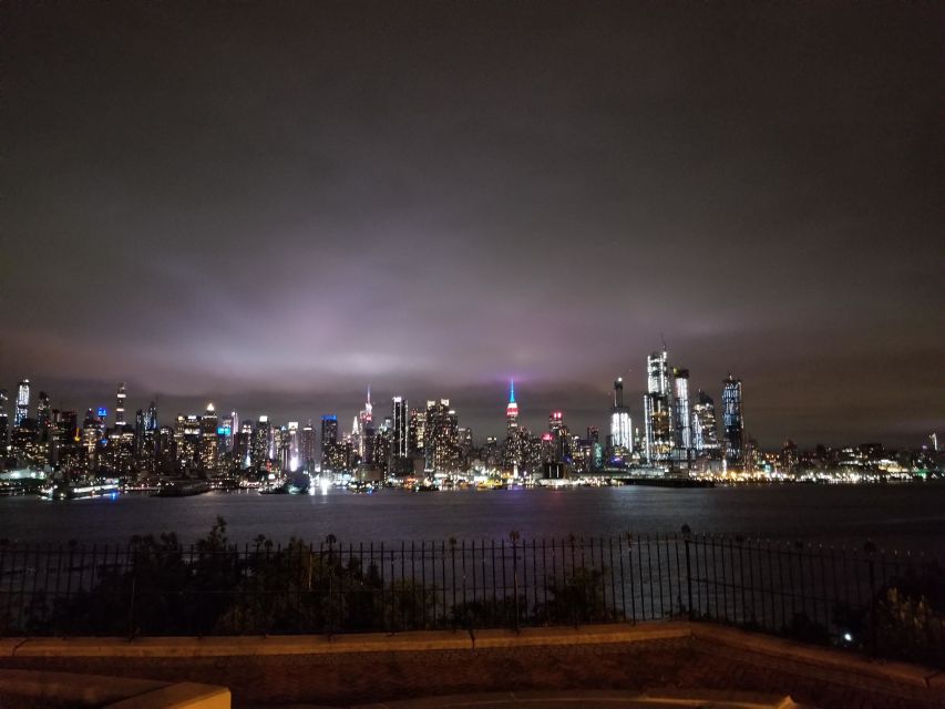 NYC: City Skyline Sightseeing MiniBus Tour at Night - Hamilton Park and the history behind the view