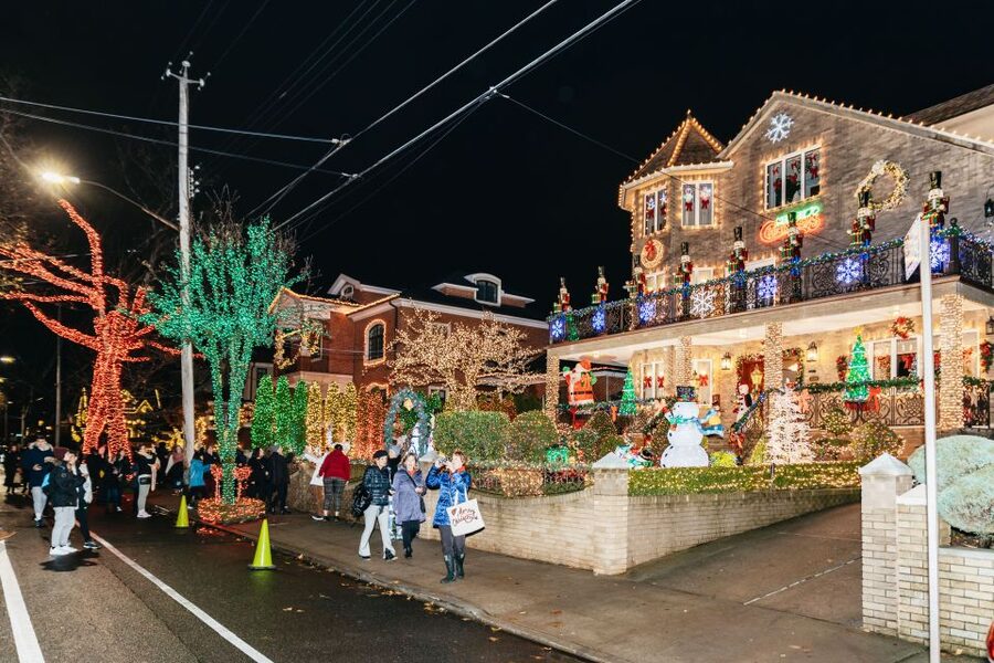 NYC: Dyker Heights Christmas Lights & Skyline View Bus Tour - The one-hour walk through Dyker Heights