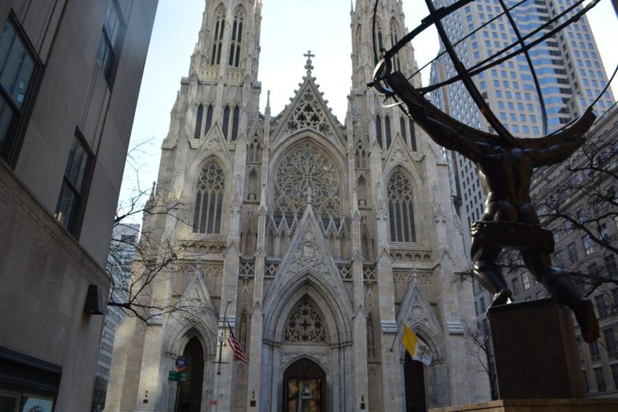 NYC: Guided Bus and Walking Tour with Staten Island Ferry - Rockefeller Center and Fifth Avenue icons