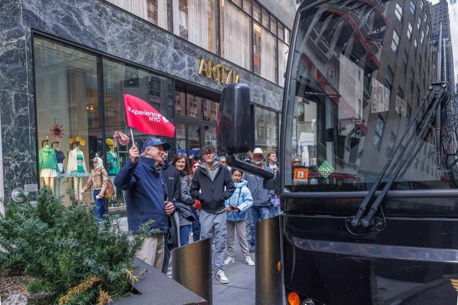 NYC: Half-Day Luxury Bus Tour with Empire State Access - Key points to know