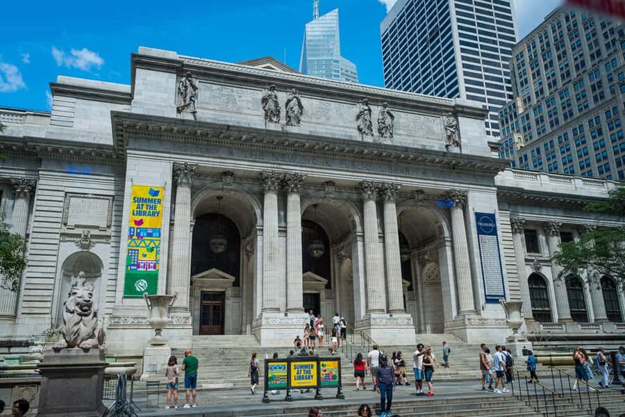 NYC: Half-Day Luxury Bus Tour with One World Access - Central Park, Hell’s Kitchen, and Midtown