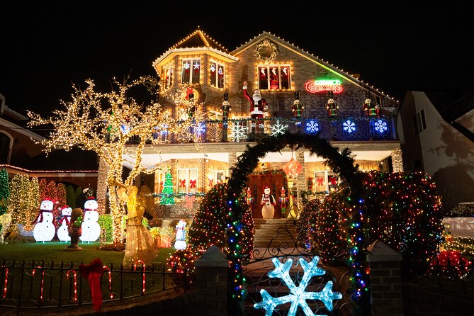 NYC: Holiday Lights and Dyker Heights Luxury Bus Tour - How to Prepare for a Better Evening