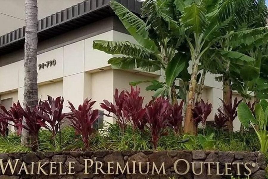 Oahu: Waikele Premium Outlets Roundtrip Bus From Waikiki - What the bus ride is like
