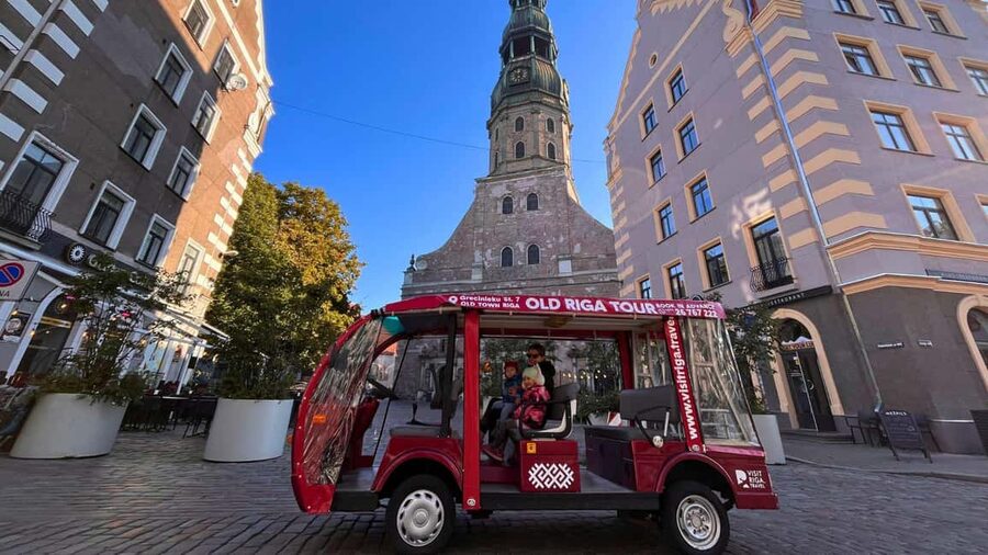 Old Riga Heated E-Bus Tour with Audio Guide & Mulled Wine - A warm first look at Old Riga