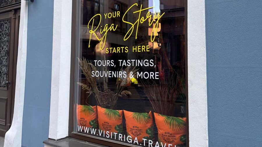 Old Riga Heated E-Bus Tour with Audio Guide & Mulled Wine - The audio guide: useful, but keep expectations sensible