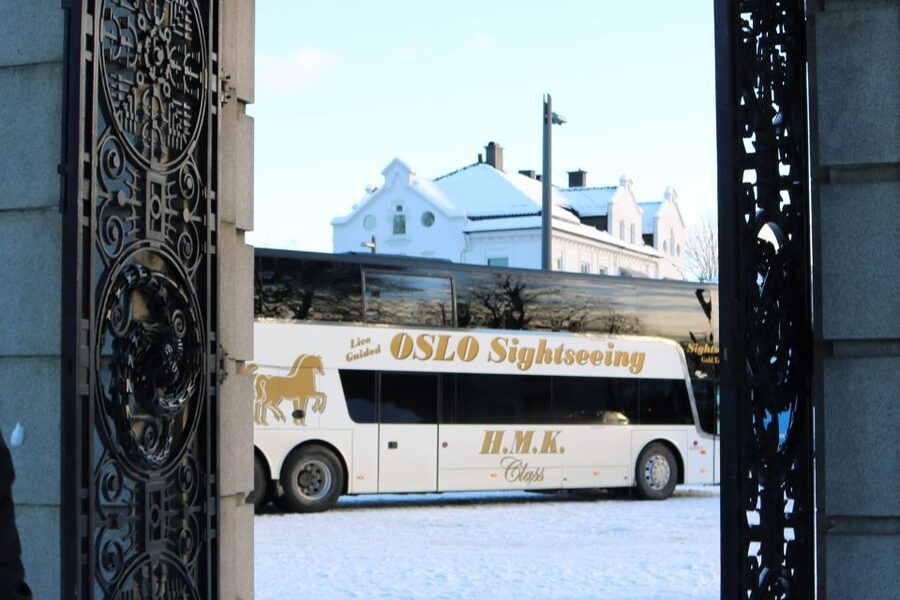 Oslo: Guided Oslo Highlights Tour by bus & Oslofjord cruise - The coach tour brings Oslo into focus