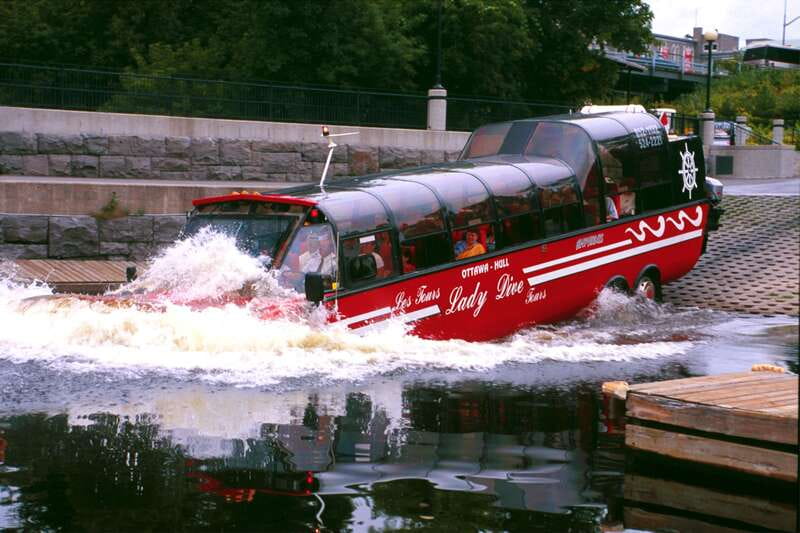 Ottawa: Bilingual Guided City Tour by Amphibious Bus - The amphibious moment is the whole point
