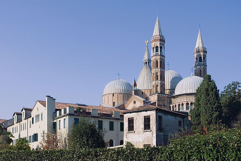 Padua Hop-on Hop-off Tour: 24-Hour Ticket - Saint Anthony’s Basilica, Padua’s essential stop