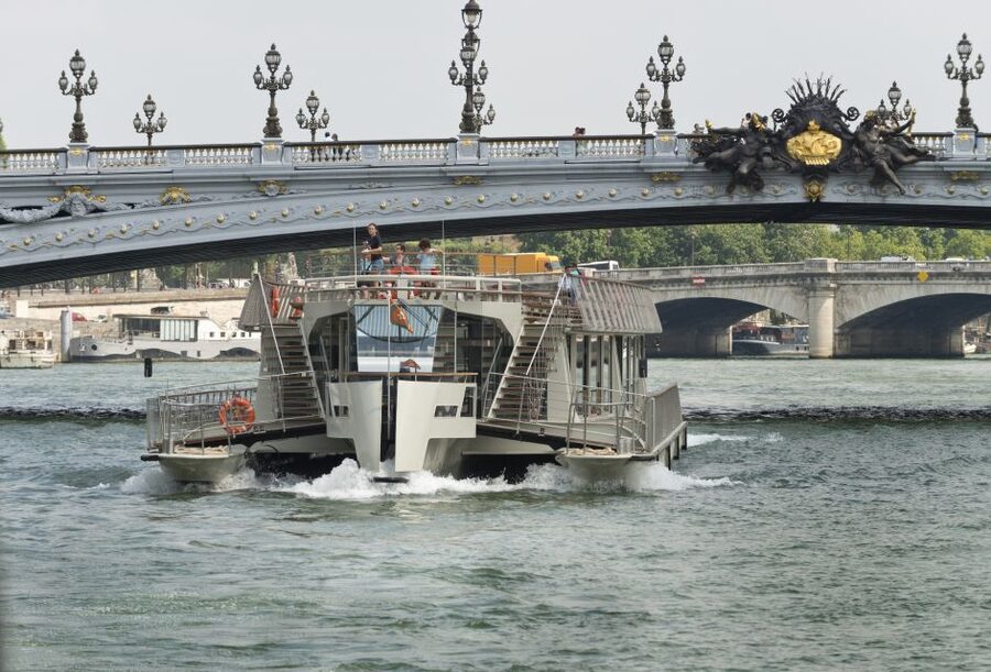 Paris: Big Bus Hop-on Hop-off Tour and Seine River Cruise - Notre Dame and the eastern riverfront