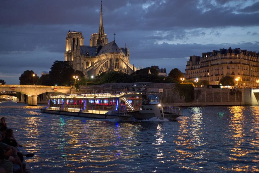 Paris: Big Bus Hop-on Hop-off Tour and Seine River Cruise - The Louvre and Pont des Arts