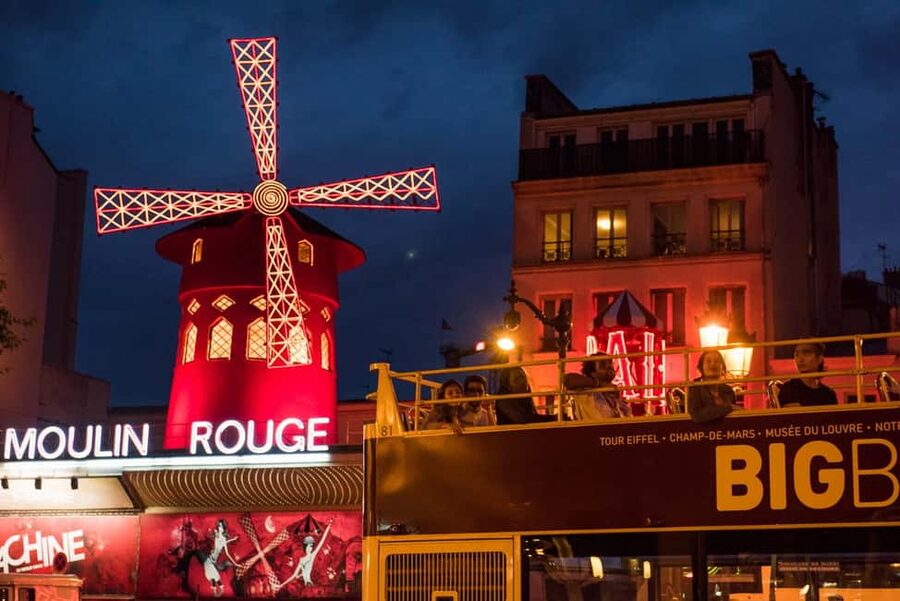 Paris: Big Bus Panoramic Night Tour by Open-Top Bus - The Louvre and the Seine crossings