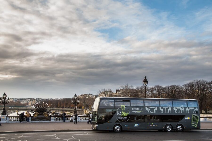 Paris: Champs Elysées Bus Toqué w/Lunch & Glass of Champagne - Timing, meeting points, and route changes