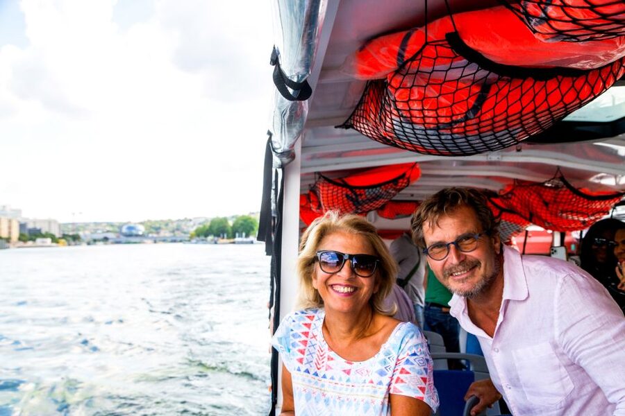 Paris: City and River Seine Tour on an Amphibious Bus - Entering the Seine for a 20-minute cruise