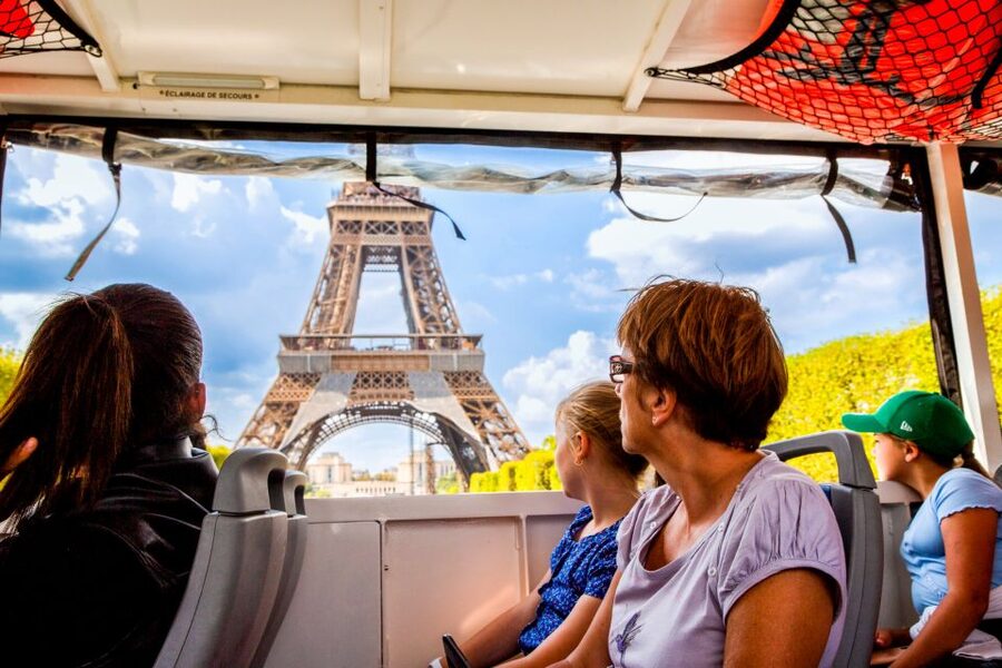 Paris: City and River Seine Tour on an Amphibious Bus - Booking, timing, and value at $46