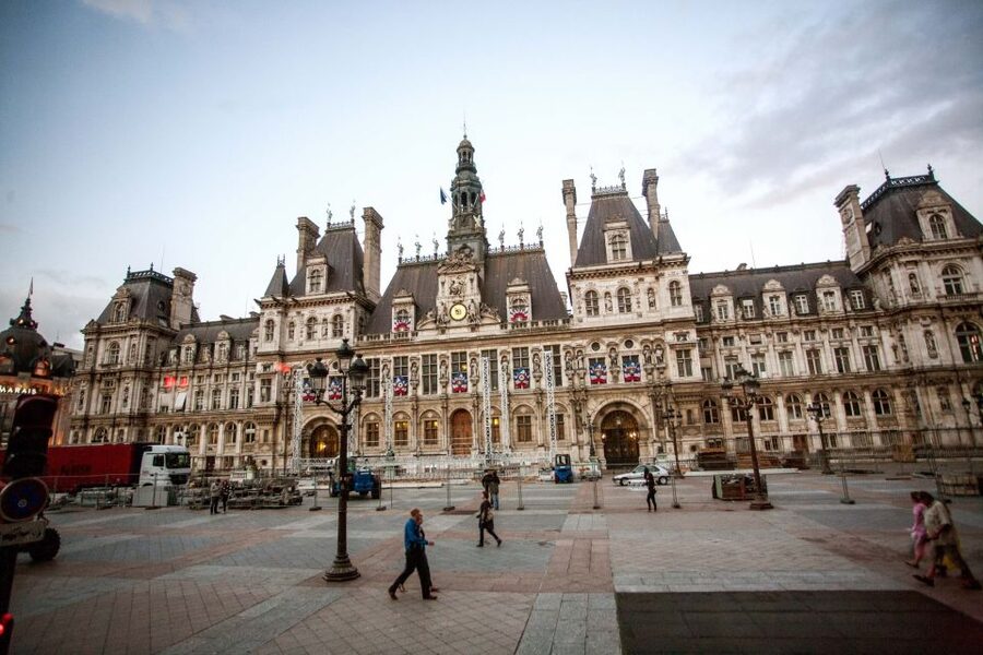 Paris: City Tour by Bus with Eiffel Tower & Optional Summit - Paris by bus as the lights come on