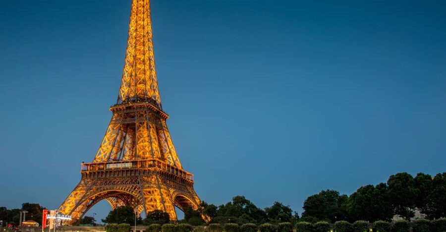 Paris: City Tour by Bus with Eiffel Tower & Optional Summit - The Eiffel Tower at night
