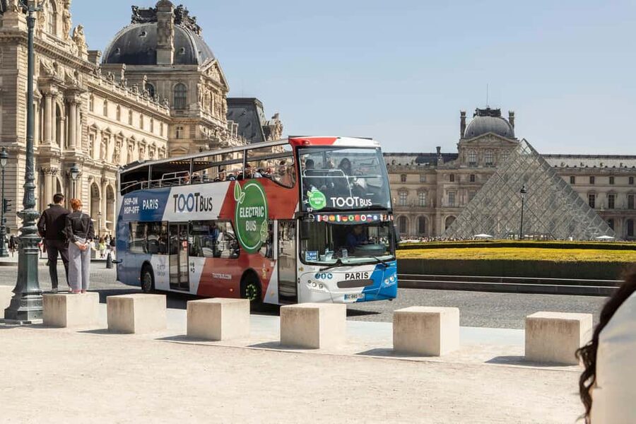 Paris: Discovery Hop-On Hop-Off and Paris by Night Tour - Opéra, department stores, and the first grand views