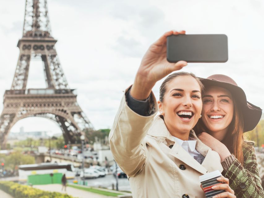 Paris: Eiffel Tower Tickets and City Bus Tour - My call: book it if you need a smart Paris overview