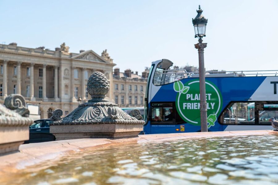 Paris: Tootbus Kids Bus Tour Experience - Arc de Triomphe and the western avenue