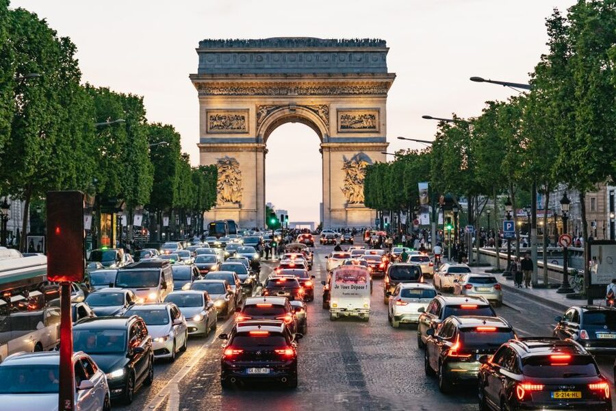 Paris: Tootbus Panoramic by Night Bus Tour with Audioguide - Notre Dame and the right way to see the route
