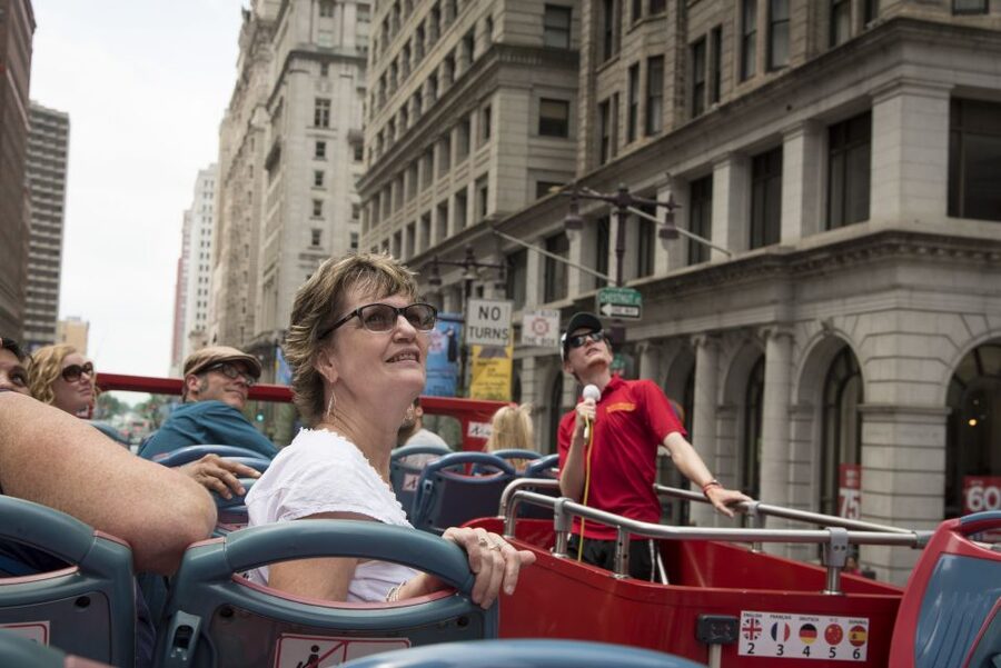 Philadelphia: Double-Decker Hop-on Hop-off Sightseeing Tour - City Hall, Love Park, and the Parkway museums