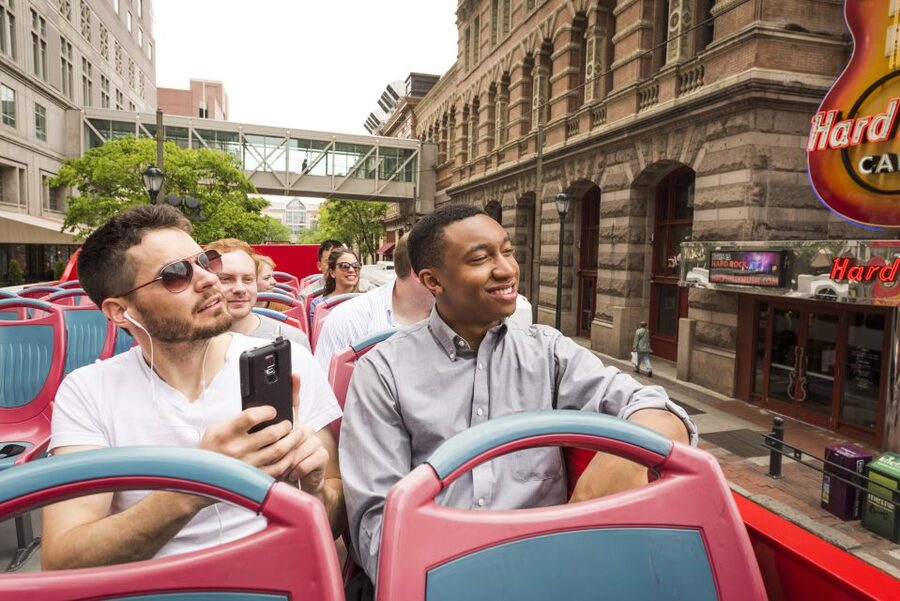 Philadelphia: Double-Decker Hop-on Hop-off Sightseeing Tour - What the guides and audio add
