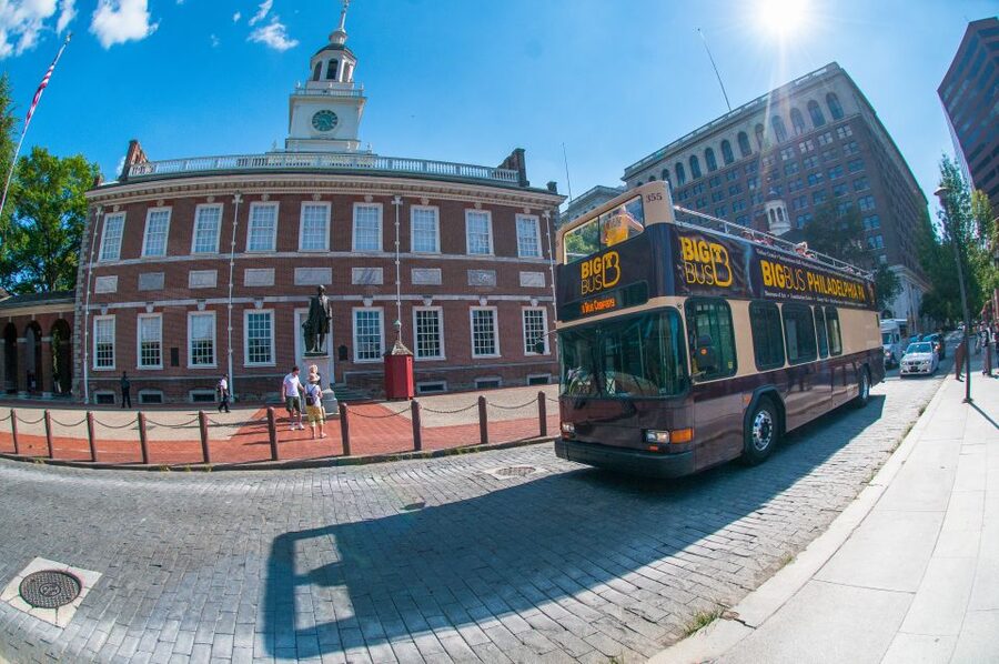 Philadelphia: Double-Decker Sightseeing Bus Tour - Reading Terminal Market and City Hall