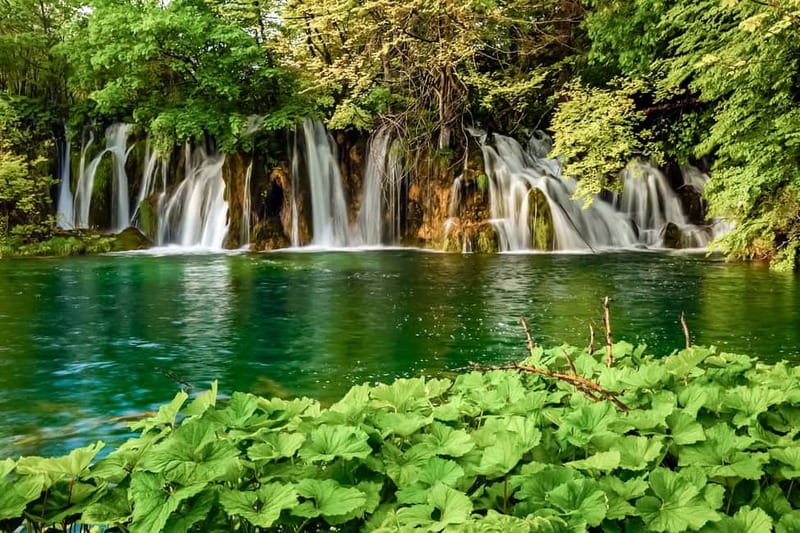 Plitvice Lakes: Guided Walking Tour with Bus and Boat Ride - The second break and panoramic train