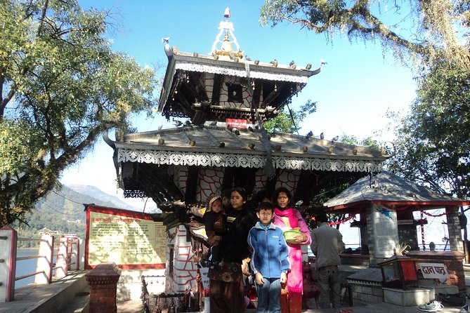 Pokhara: Sightseeing tour (Unguided) in Sharing Bus - A full valley circuit for a small price