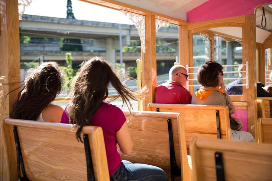 Portland, Oregon: Pink Trolley Hop-On Hop-Off Tour - Stop 6: Chinese Garden and Oregon Convention Center via MAX
