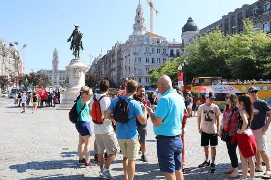 Porto City Full Day Minibus Tour, Wine Tasting & Six Brigdes - Free time for lunch