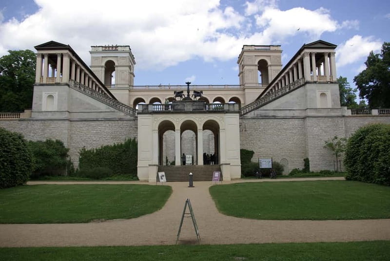 Potsdam: 5-Hour-Tour "Parks & Palaces" from Berlin by VW-Bus - New Garden and Cecilienhof Palace