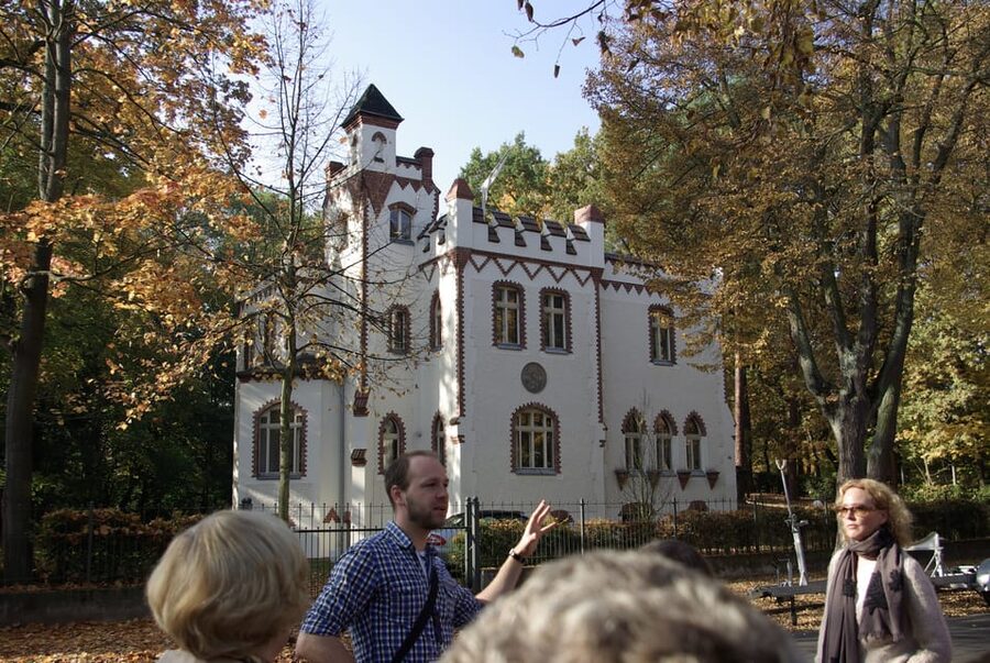 Potsdam-Babelsberg: 5-Hour-Tour "Film-History" by VW-Bus - Who will enjoy this film-history outing?