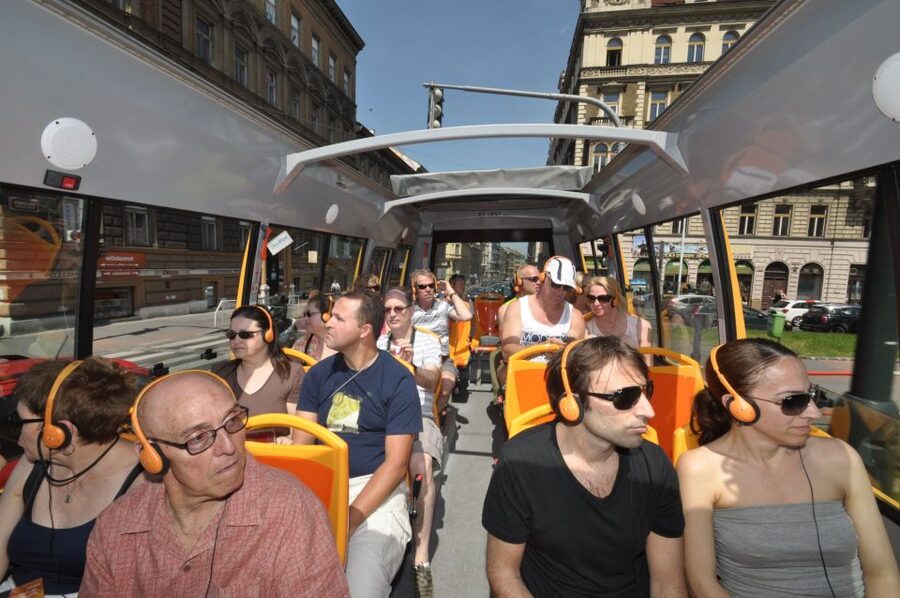 Prague: Big Bus Hop-on Hop-off, Castle Tour and River Cruise - Why the two bus routes matter in Prague