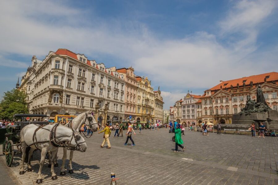 Prague: Big Bus Hop-on Hop-off, Castle Tour and River Cruise - Who gets the most from this Prague tour