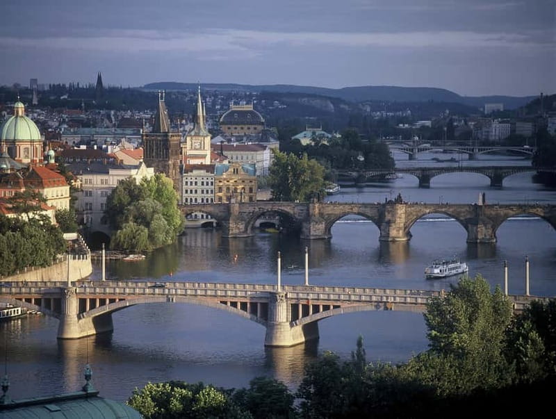 Prague: Bus and Boat Tour - Lesser Town and the route toward Prague Castle