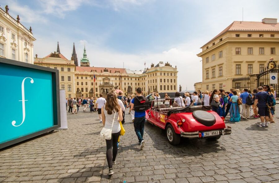 Prague: Guided Bus & Walking Tour with River Cruise & Lunch - Who should book this Prague tour?