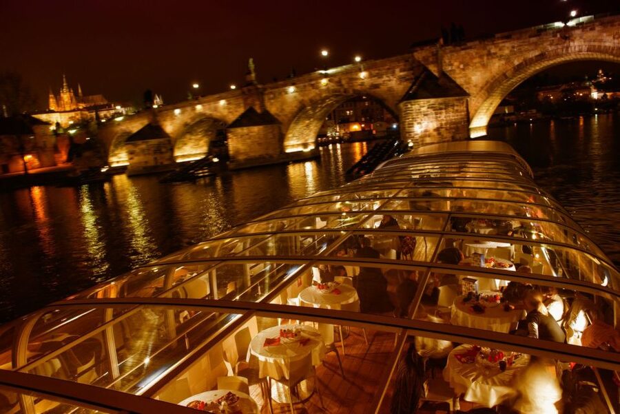 Prague: Sightseeing Dinner Cruise on Open-Top Glass Boat - Who will enjoy this Prague dinner cruise?